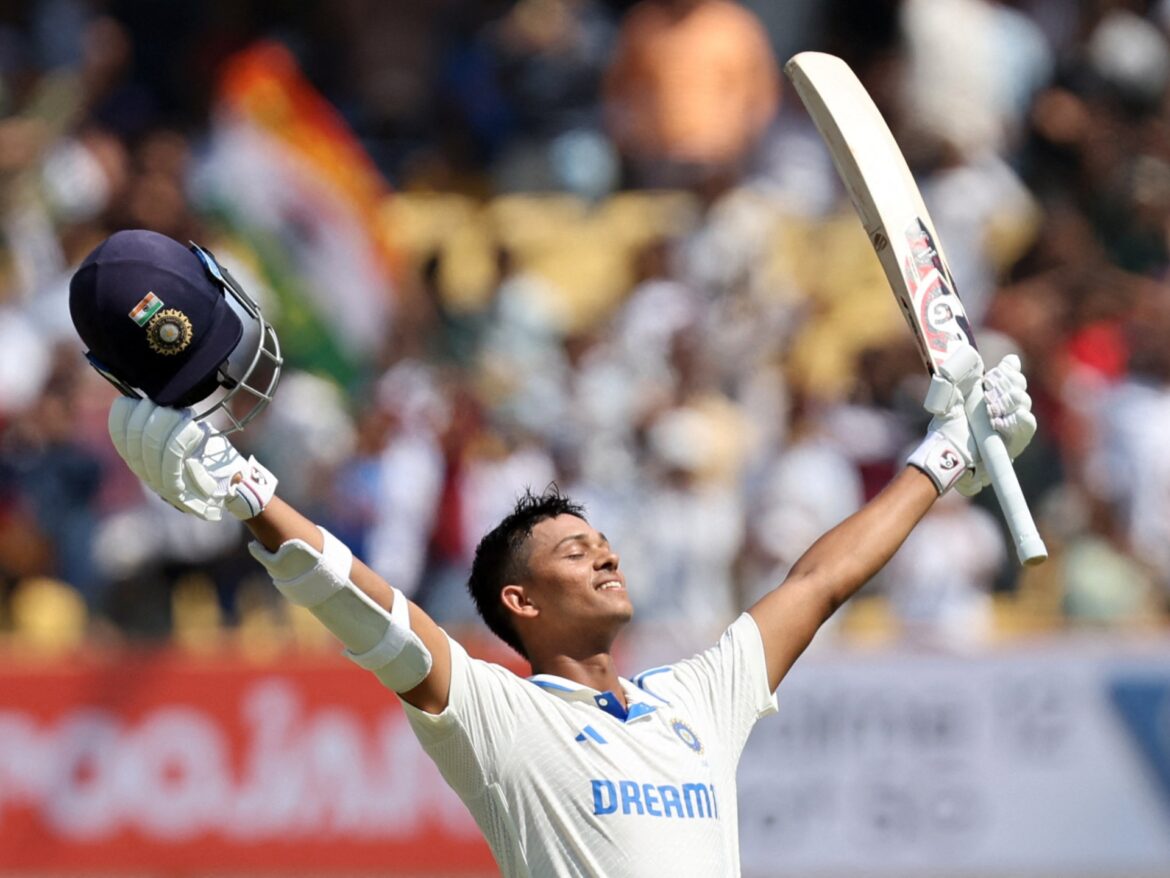 2024-02-18T074838Z_26492389_UP1EK2I0LP03K_RTRMADP_3_CRICKET-TEST-IND-ENG-1708611730.jpg