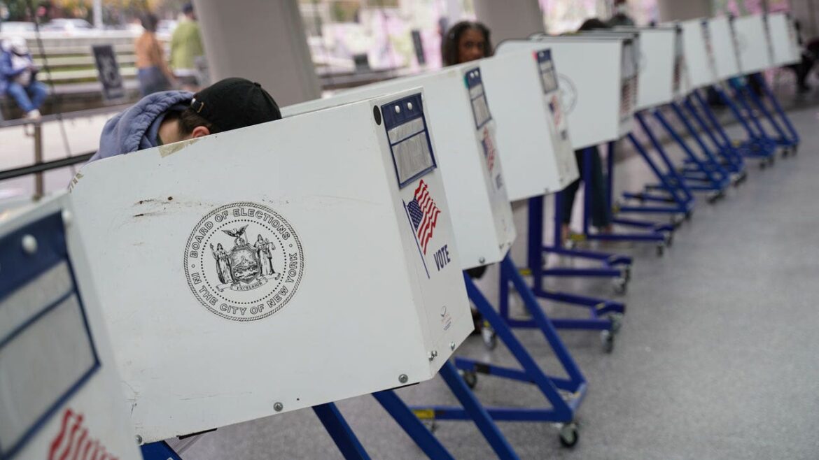 Early-voting-in-NYC.jpg