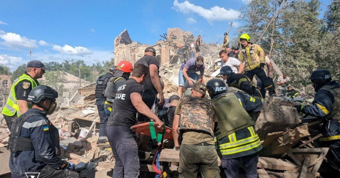 2024-06-12T175721Z_1372242148_RC2T98AIV9KA_RTRMADP_3_UKRAINE-CRISIS-ATTACK-KRYVYI-RIH-1718238074.jpg