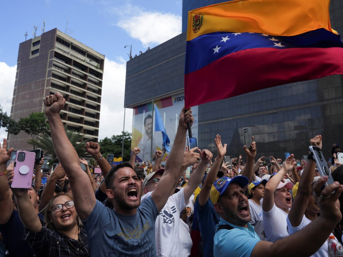 2024-07-30T185237Z_711845664_RC2T59AA0B7X_RTRMADP_3_VENEZUELA-ELECTION-1722372270.jpg
