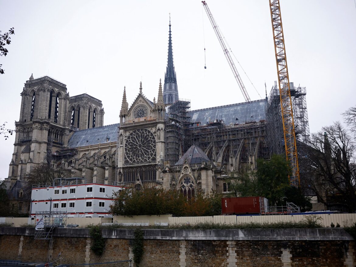 2024-11-07T120531Z_94682627_RC2A0BAHOHRZ_RTRMADP_3_FRANCE-NOTREDAME-1731070602.jpg