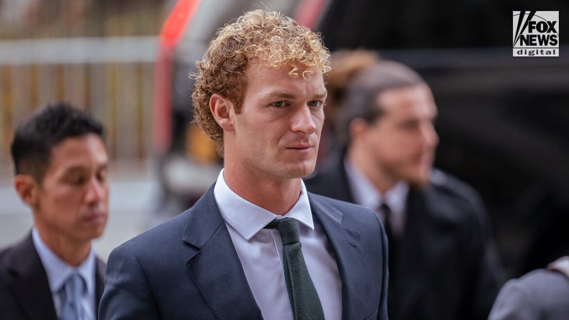 daniel-penny-jordan-neely-nyc-trial-nov-15_09.jpg