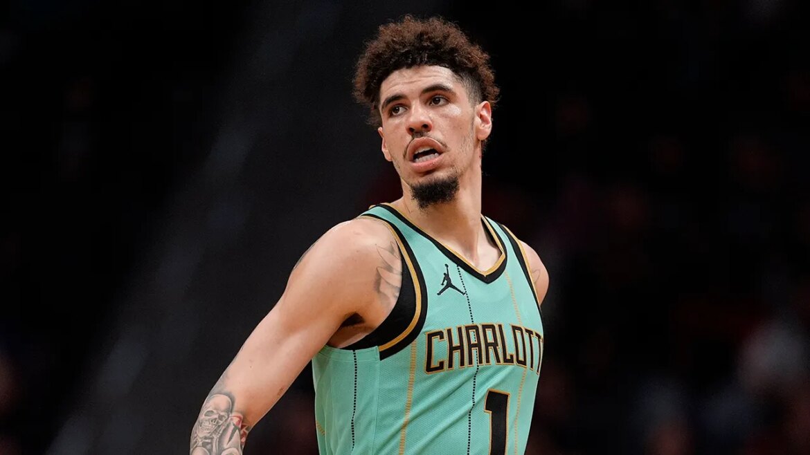 lamelo-ball.jpg