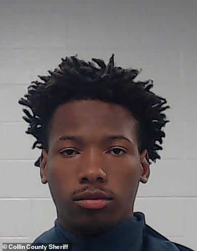 97229299-14604917-Karmelo_Anthony_the_teen_accused_stabbing_Austin_Metcalf_to_deat-a-102_17445743997.jpeg