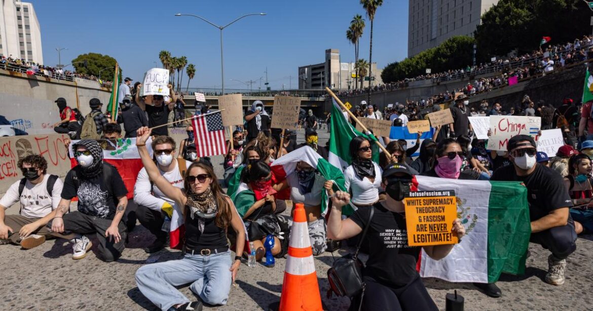urlhttps3A2F2Fcalifornia-times-brightspot.s3.amazonaws.com2Fef2Fc32F36f9fc69485996aa2da91e85.jpeg
