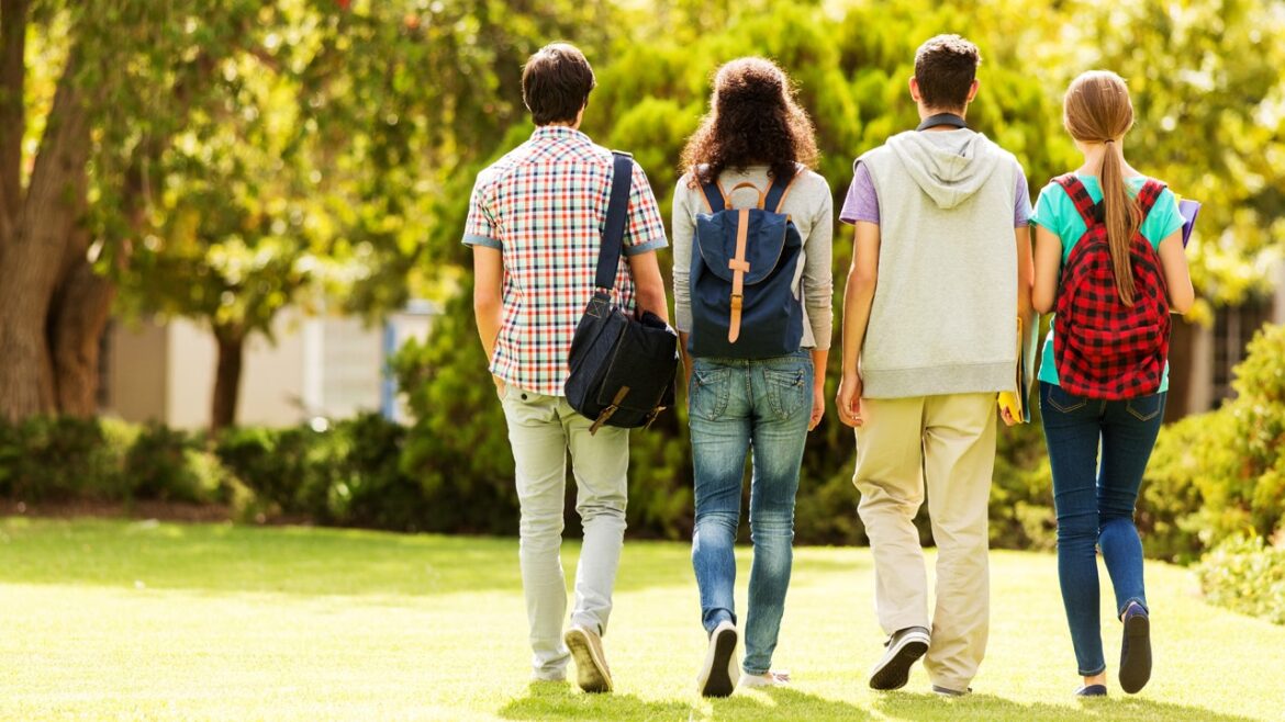 college-students-istock.jpg