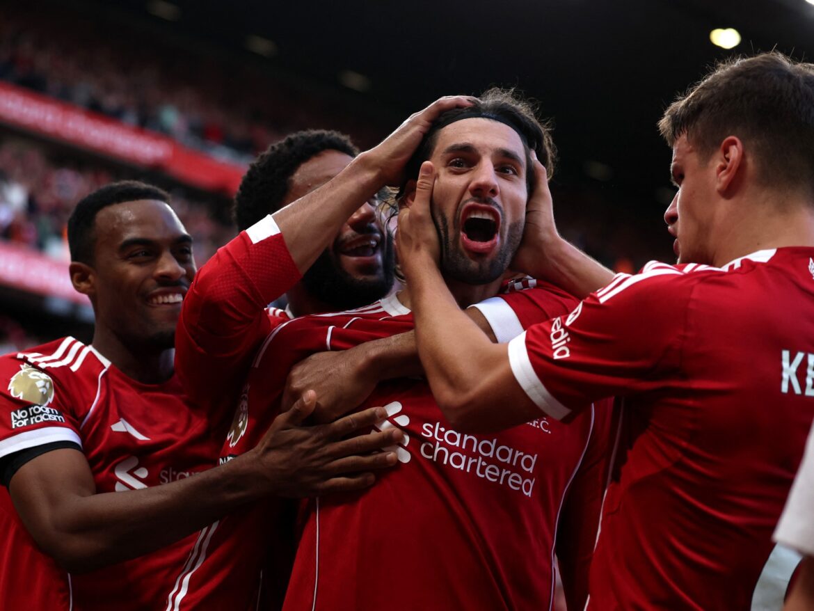 2025-08-31T171434Z_655372897_UP1EL8V1BW8D1_RTRMADP_3_SOCCER-ENGLAND-LIV-ARS-1756660594.jpg