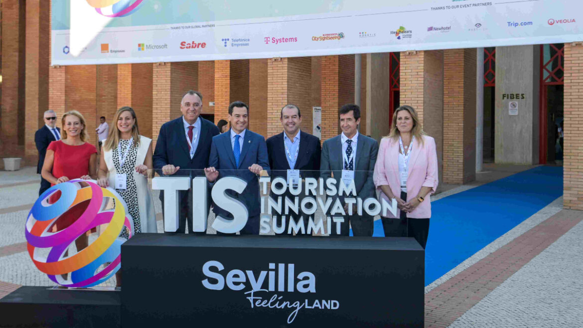 Juanma-Moreno-en-la-clausura-de-TIS2025.jpg